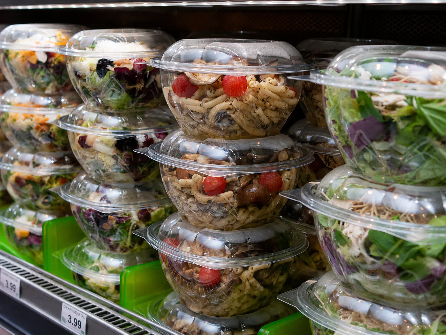 Food service packaging for takeaway meals and salads