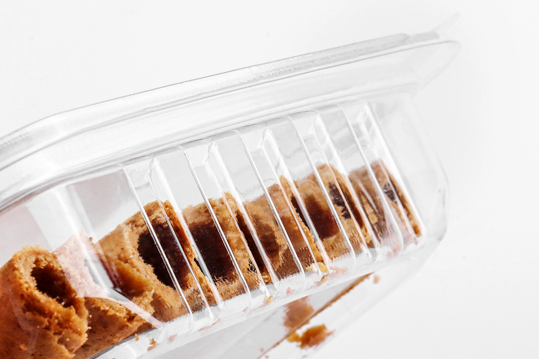 STL-021 clear plastic cookie container with lid on white background