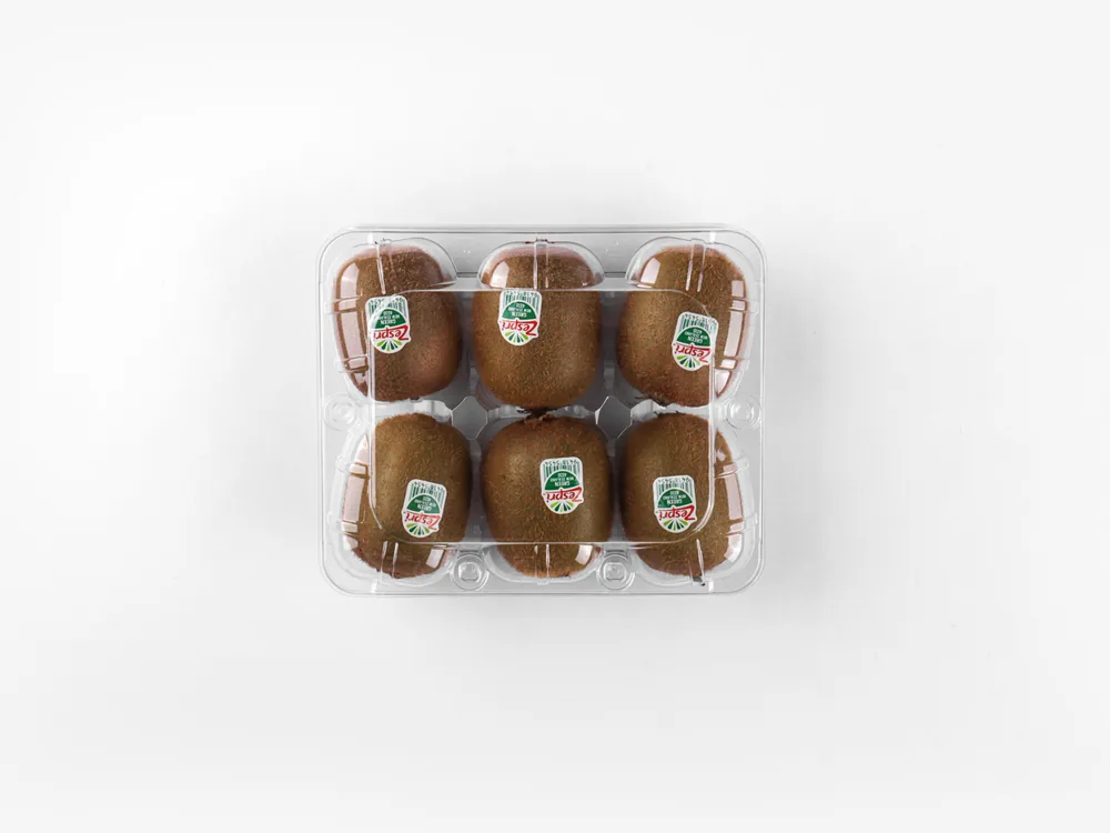 STL-036S-4 kiwi clamshell container holding six fresh kiwis (white bg)