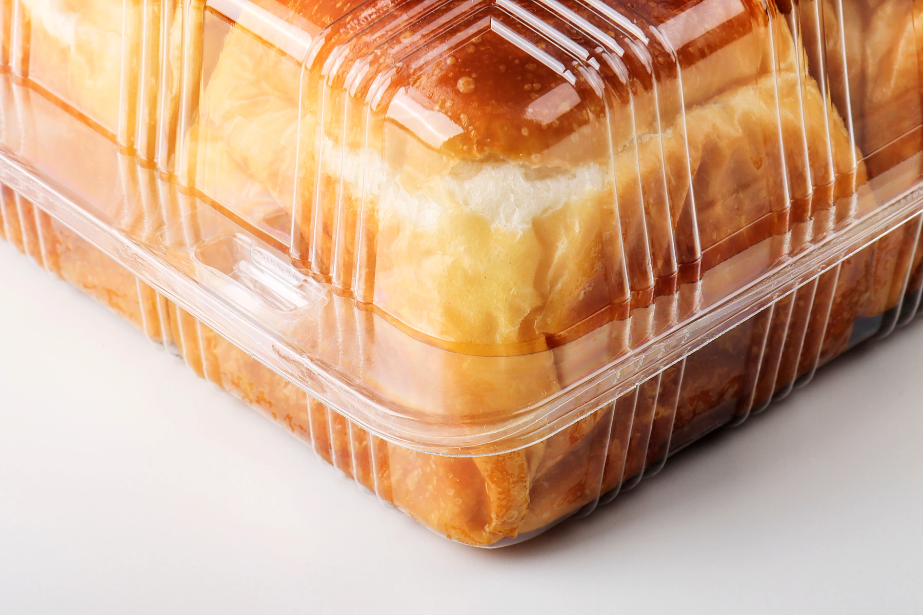 STL-2175 plastic cupcake container close-up detail