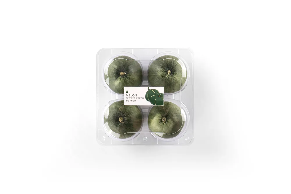 STL-AP4A 4-cavity apple clamshell container holding four fresh apples (white bg)