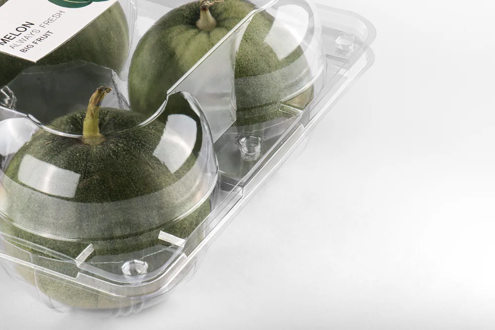 STL-AP4A 4-cavity apple clamshell container holding four fresh apples (white bg)