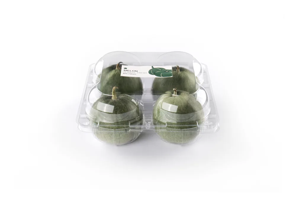 STL-AP4A 4-cavity apple clamshell container holding four fresh apples (white bg)