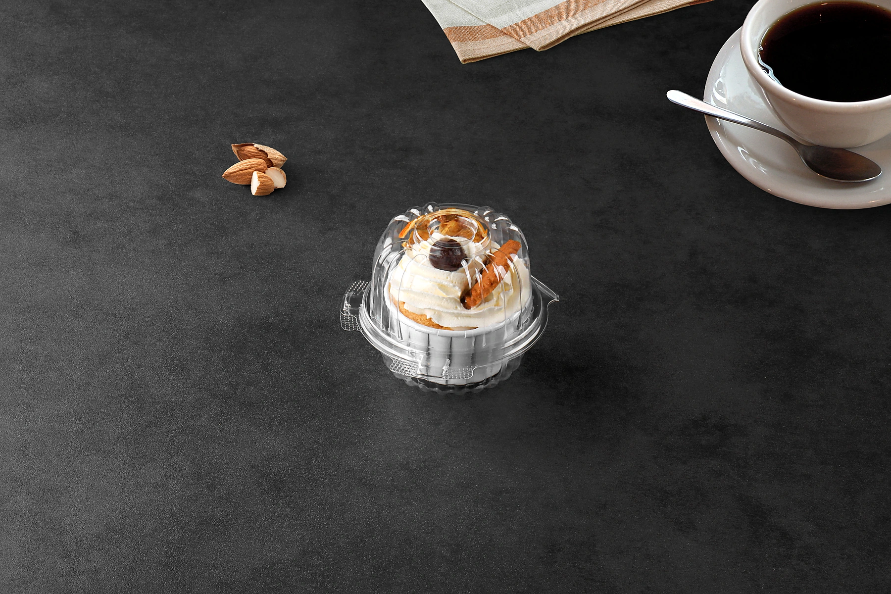 STL-CC1 single cupcake plastic container holding one cupcake