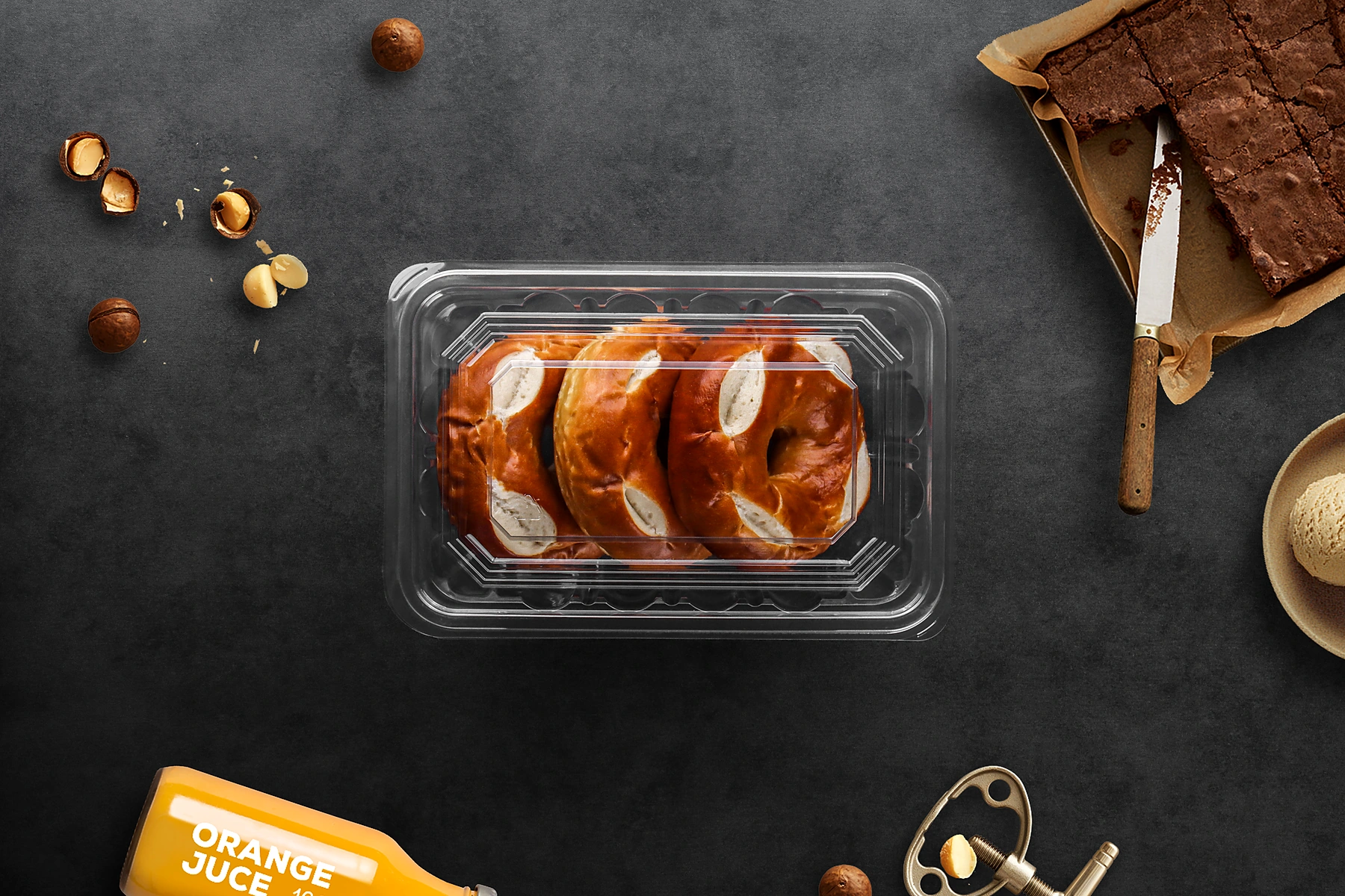 STL-HD002 plastic cookie container with cookies in lifestyle setting