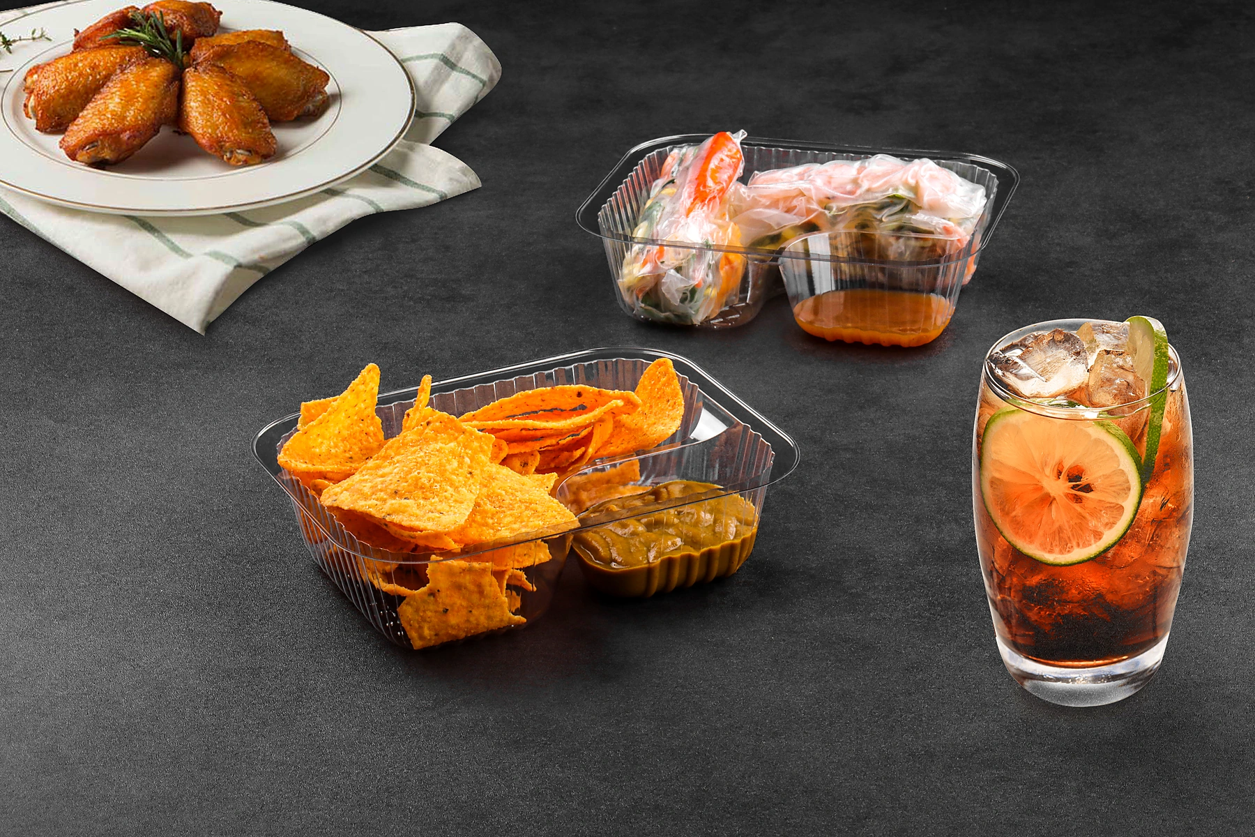 STL-NTP01 plastic takeaway food containers in lifestyle setting