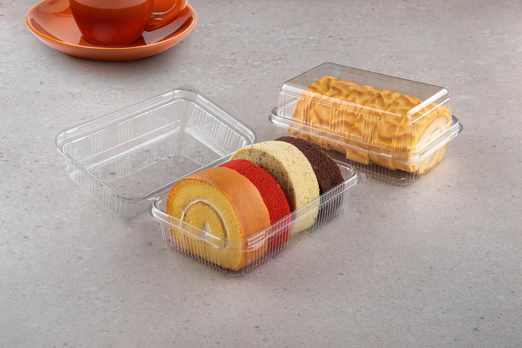 STL-S611 roll cake container in lifestyle setting